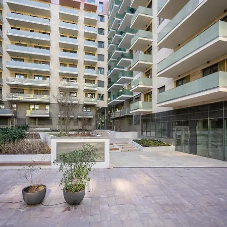 Apartament Colton Corvin *
