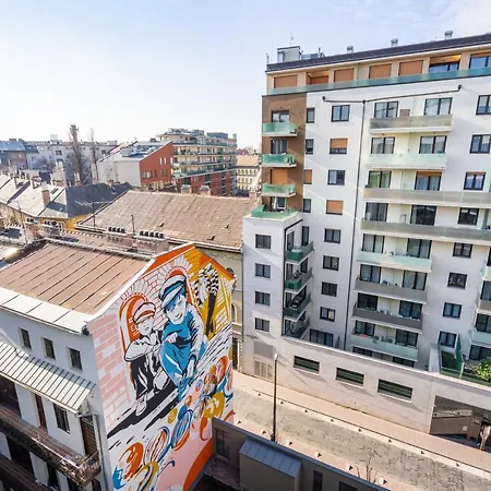 Colton Corvin Apartament *